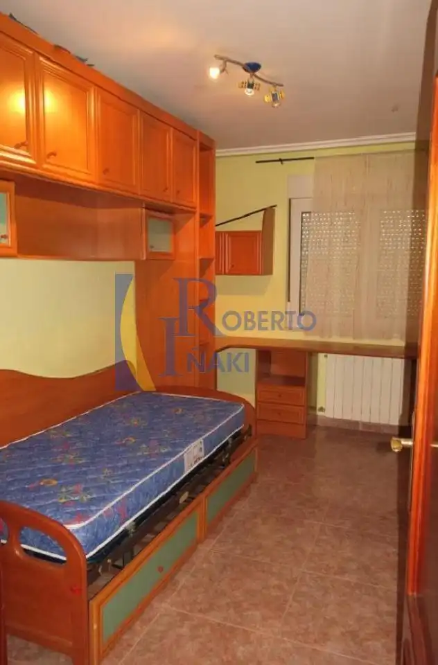 Habitación de Casa adosada en venta en Villaornate y Castro con Jardín privado