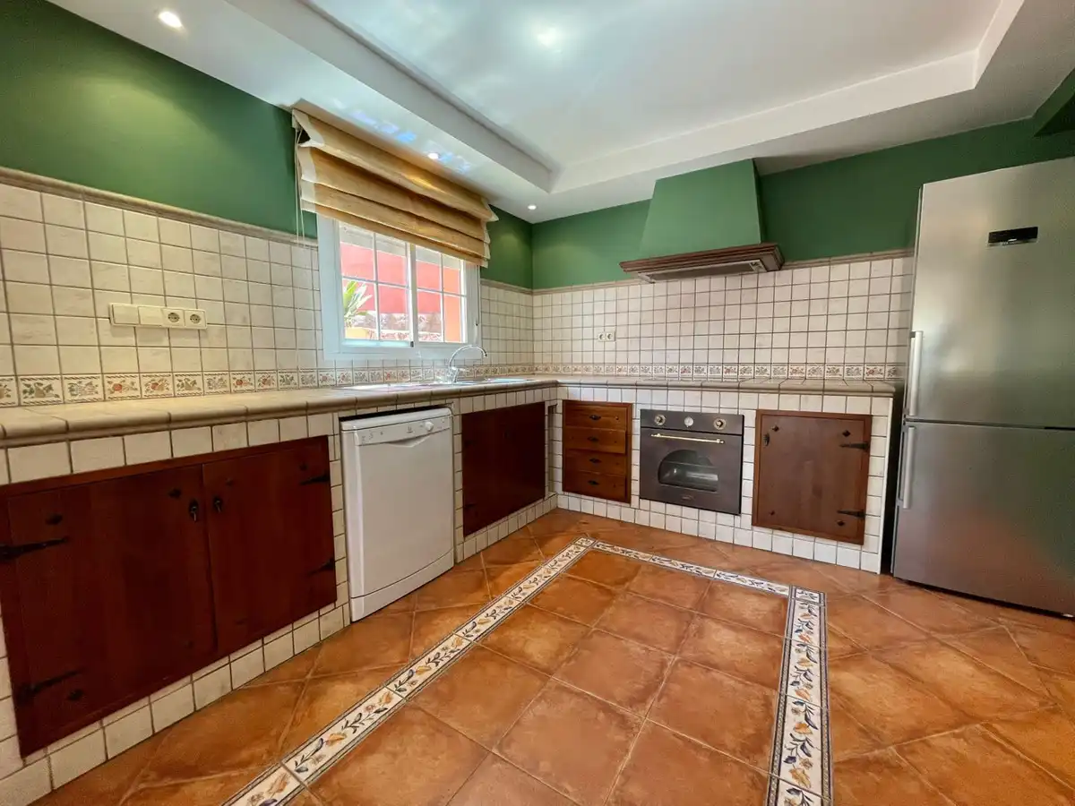 Houses for rent in DE LOS JAZMINES-NVA ANDAL, 406, Nueva Andalucía centro
