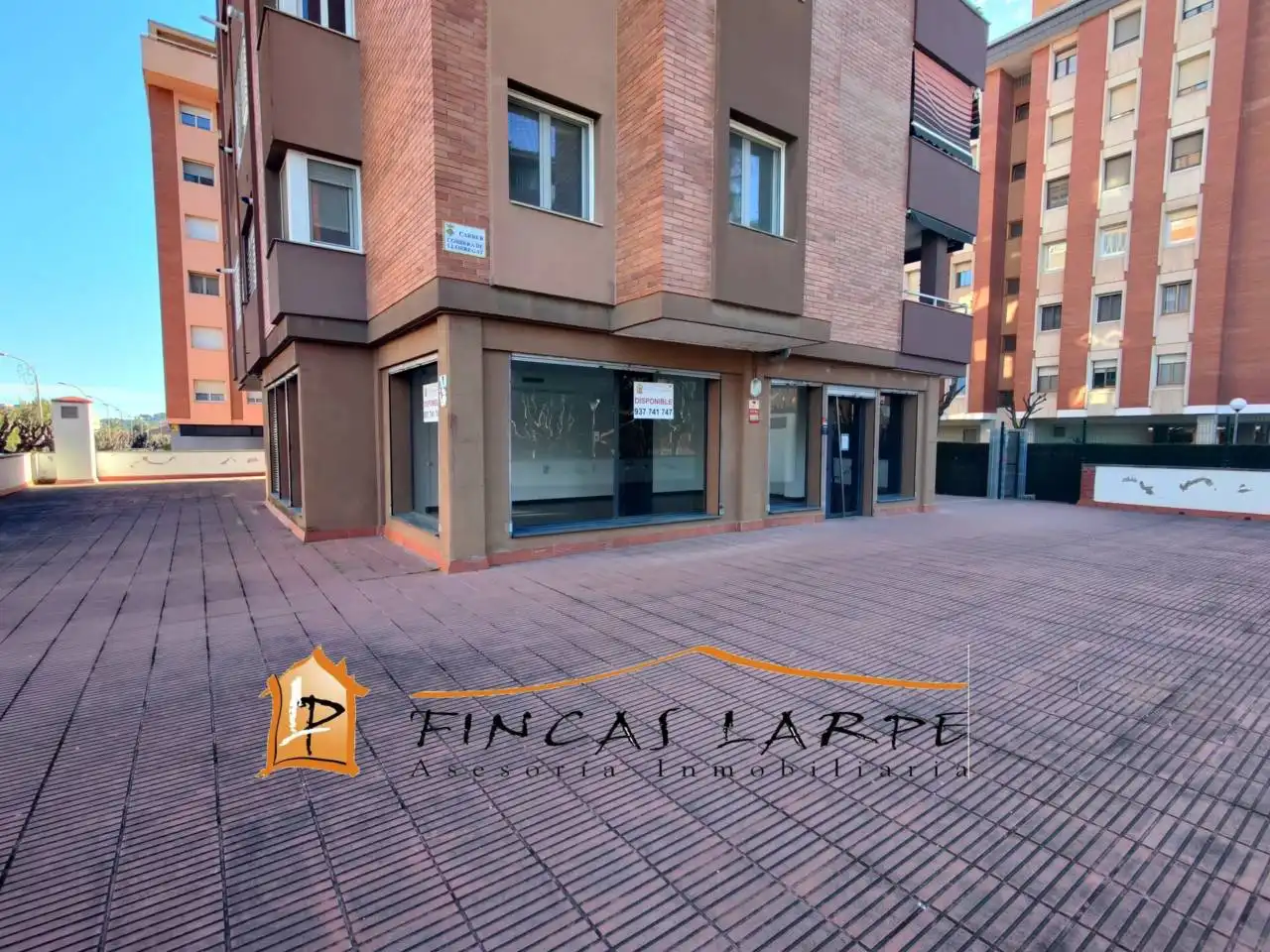 Local comercial en alquiler en Calle CORBERA DE LLOBREGAT