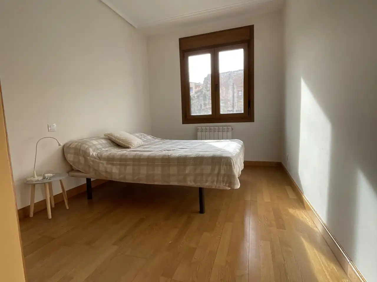 Dormitori de Dúplex en venda en Santo Domingo de la Calzada amb Calefacció, Parquet i Terrassa