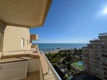 Apartament amb piscina en venda a Carrer Amplaries
