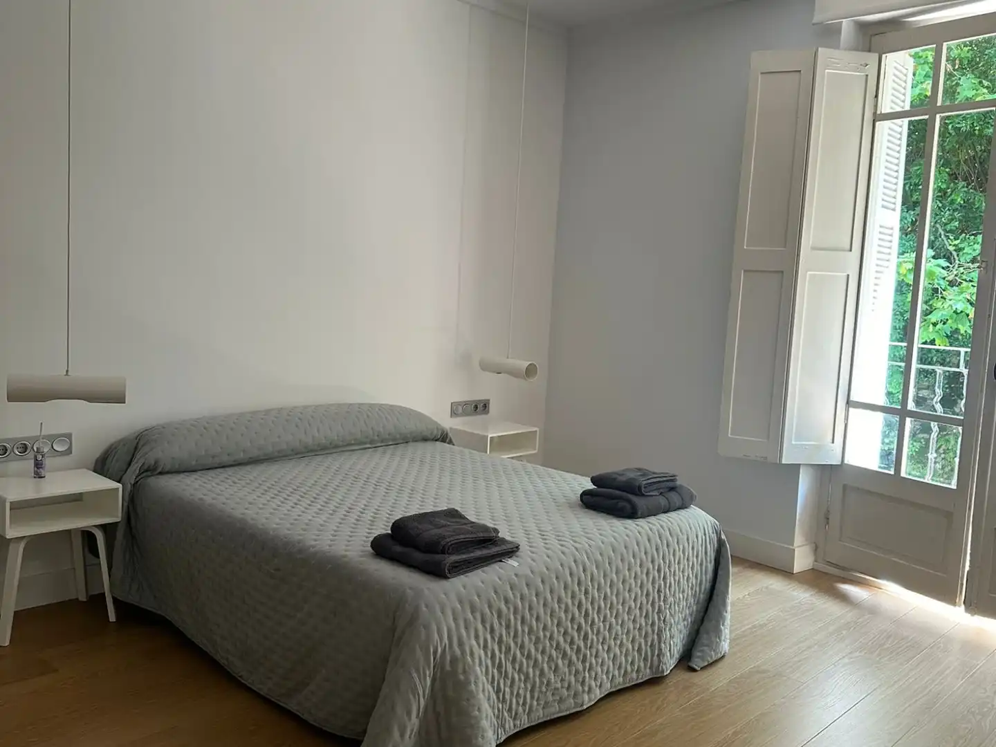 Bedroom of Flat for rent in Donostia - San Sebastián   with Furnished and Washing machine