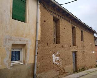 Vista exterior de Casa adosada en venda en Grajal de Campos