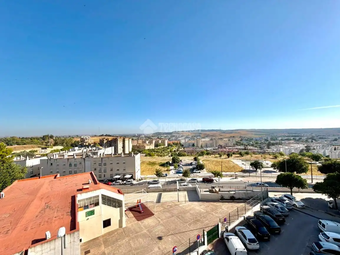 Vista exterior de Pis en venda en Jerez de la Frontera