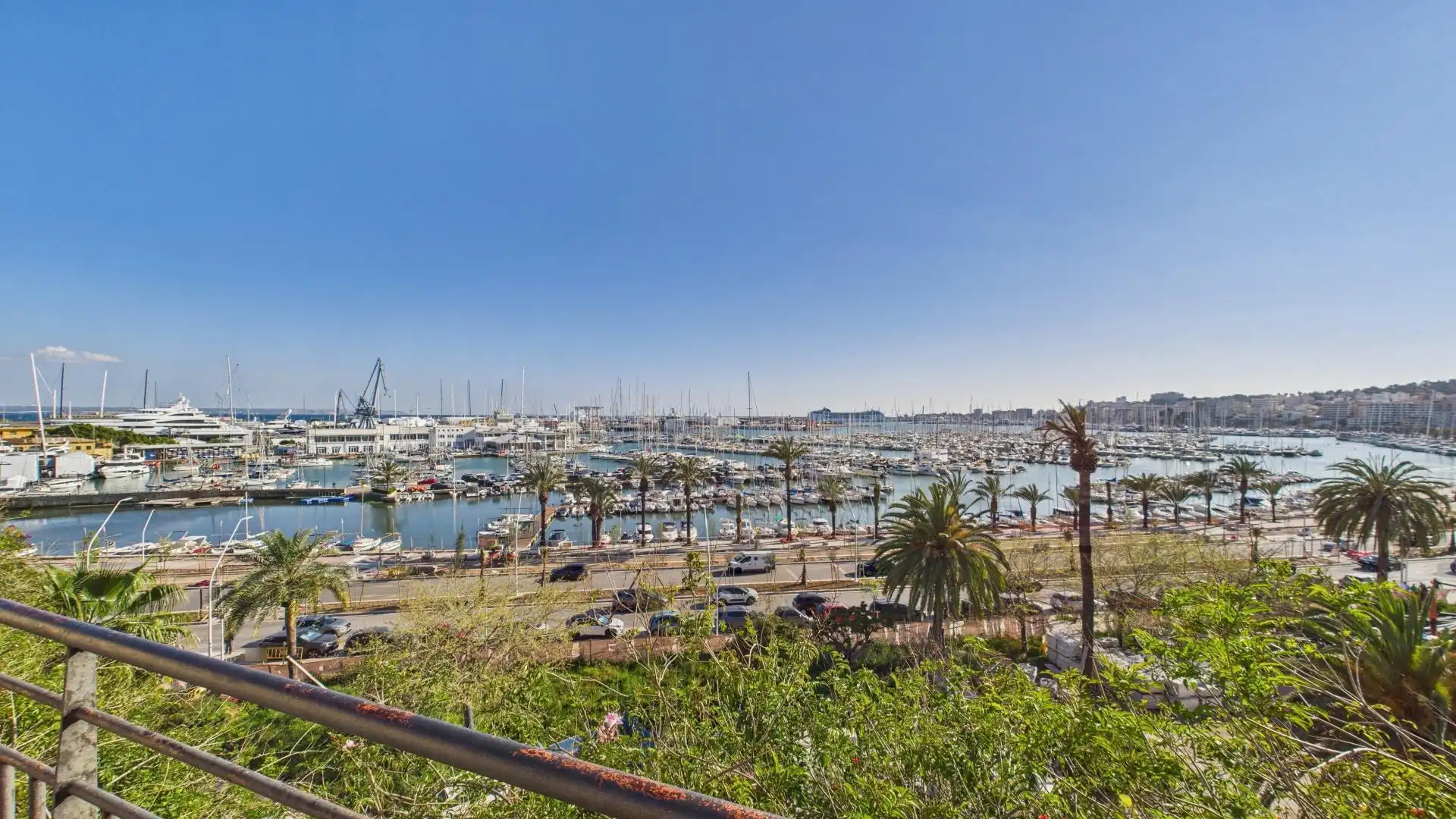 Vista exterior de Local en traspaso en  Palma de Mallorca