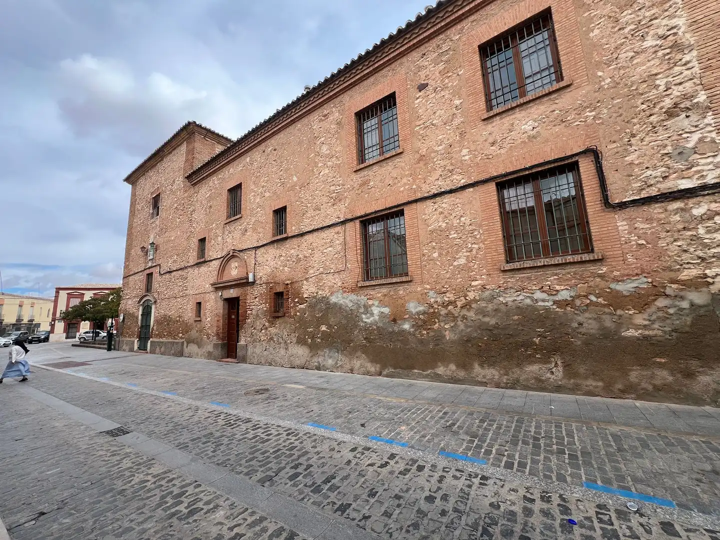 Vista exterior de Edifici en venda en Manzanares