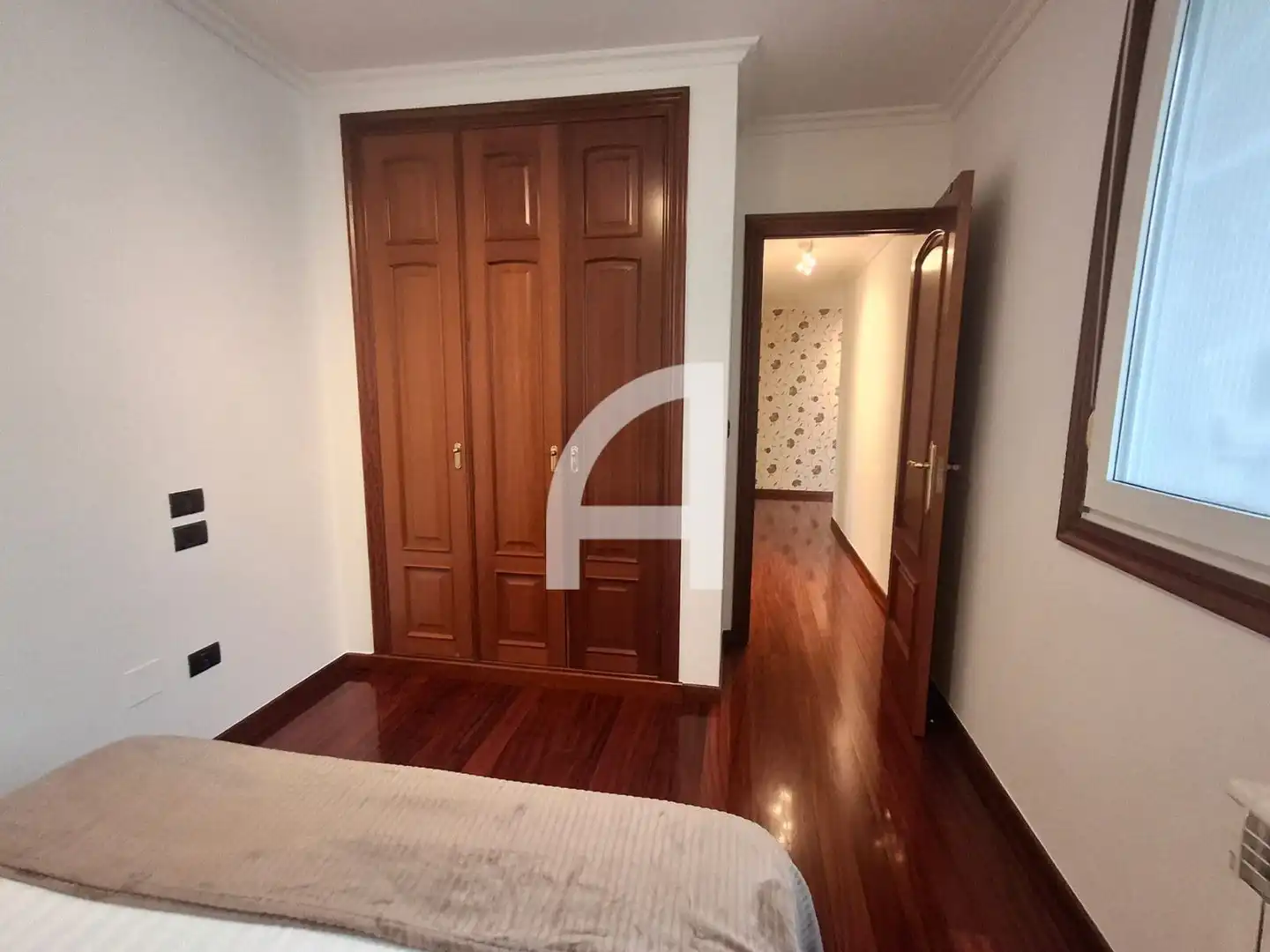 Wohnung zur Miete in R. de Rosalía de Castro, Centro - Areal