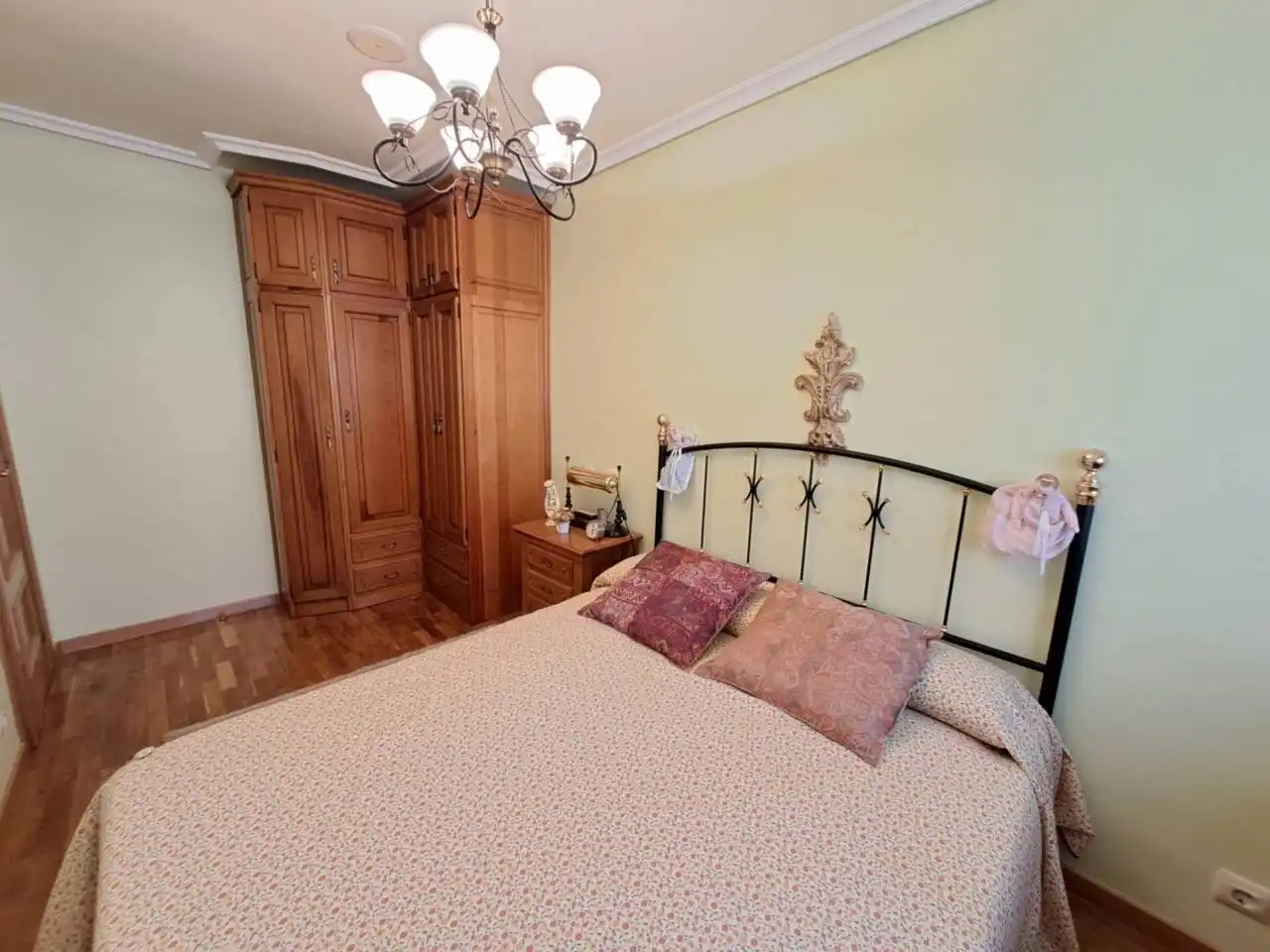 Habitación de Casa adosada en venta en Villagonzalo Pedernales con Calefacción, Jardín privado y Terraza