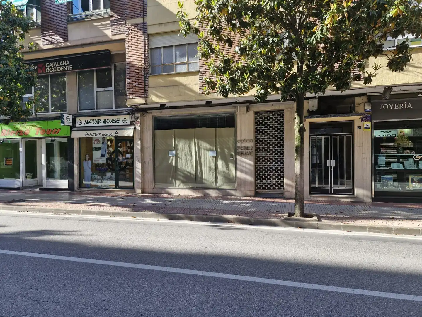 Vista exterior de Local de lloguer en Ponferrada