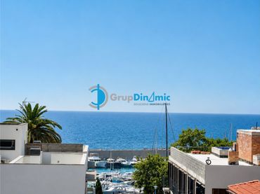 Appartamento con balcone in vendita a Centre