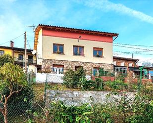 Vista exterior de Casa o xalet en venda en Bimenes amb Terrassa