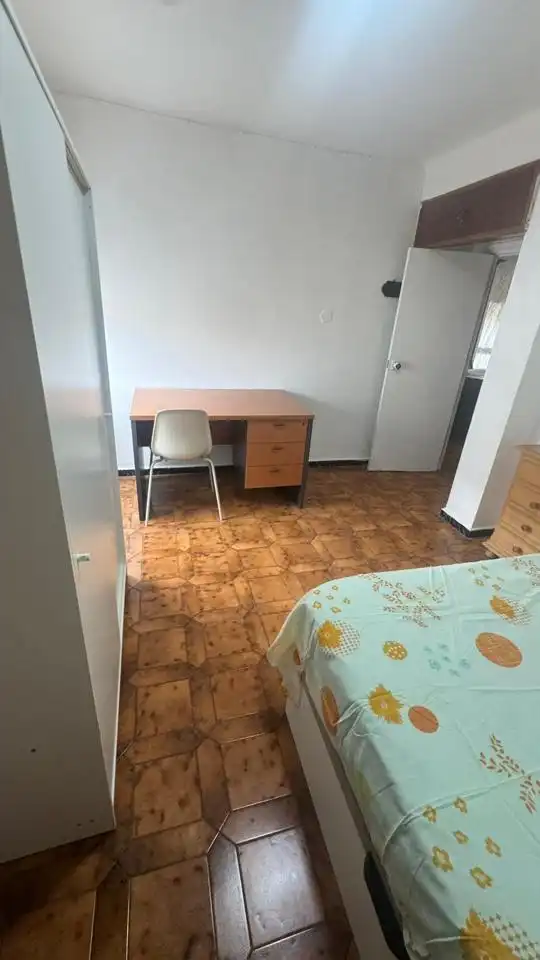 Wohnung zur Miete in Calle Azahar, Cruz Roja