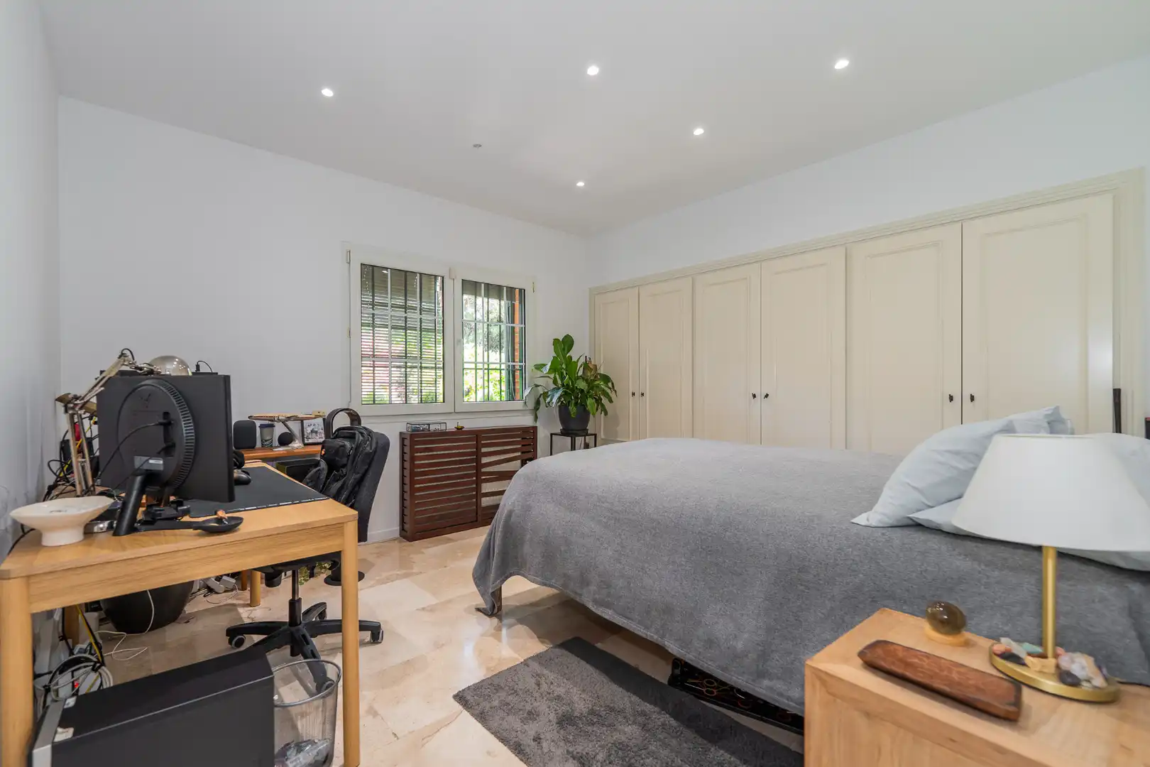 Bedroom of Houses for sale in Madrid  with Air Conditioner, Private garden and Swimming Pool