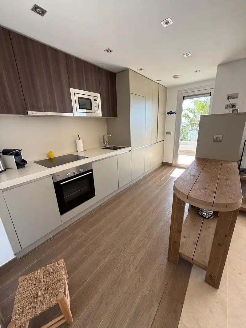 Cuina de Apartament de lloguer en Marbella amb Aire condicionat, Calefacció i Terrassa