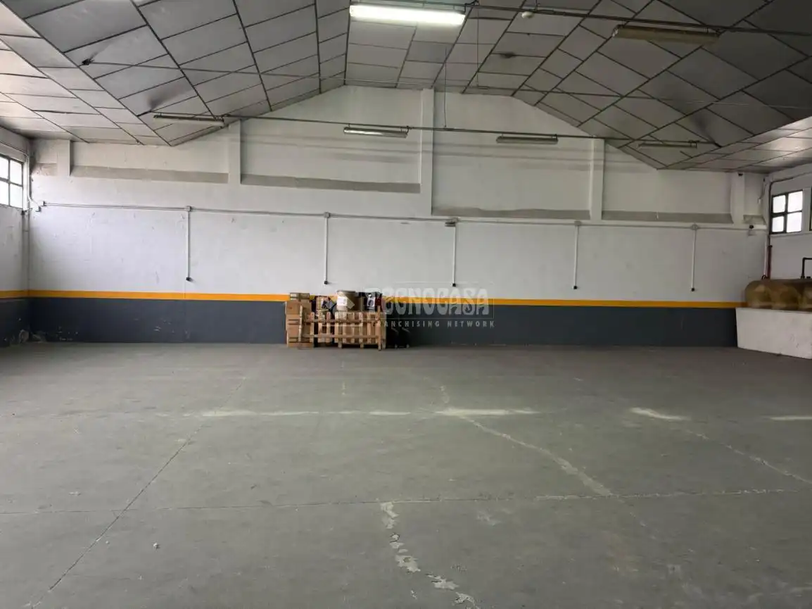 Local comercial en venta en Zona Industrial, imagen 3