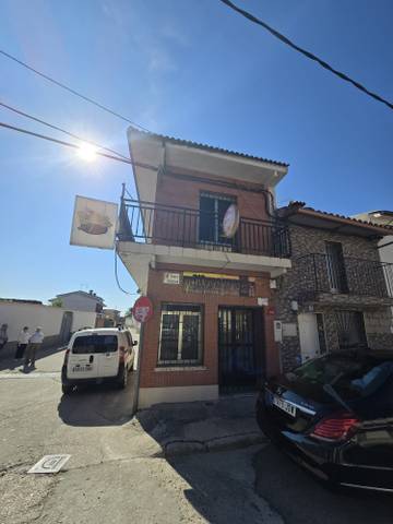 Local comercial en Venta en Calle Santiago en Nombela