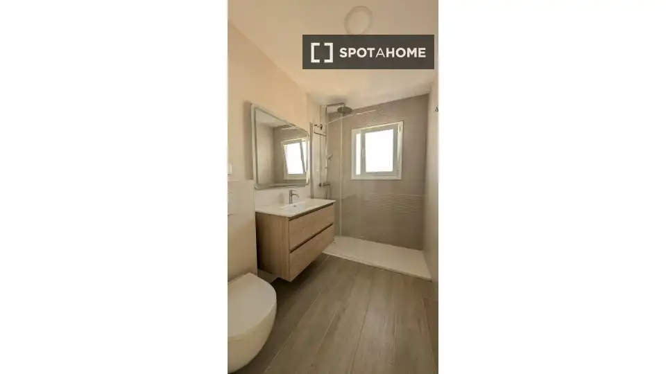 Bany de Apartament per a compartir en Playa de San Juan - El Cabo de las Huertas