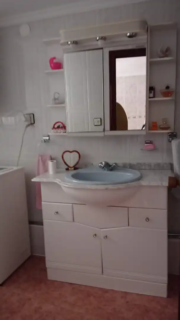 Baño de Casa o chalet en venta en Buenache de Alarcón con Calefacción, Terraza y Trastero