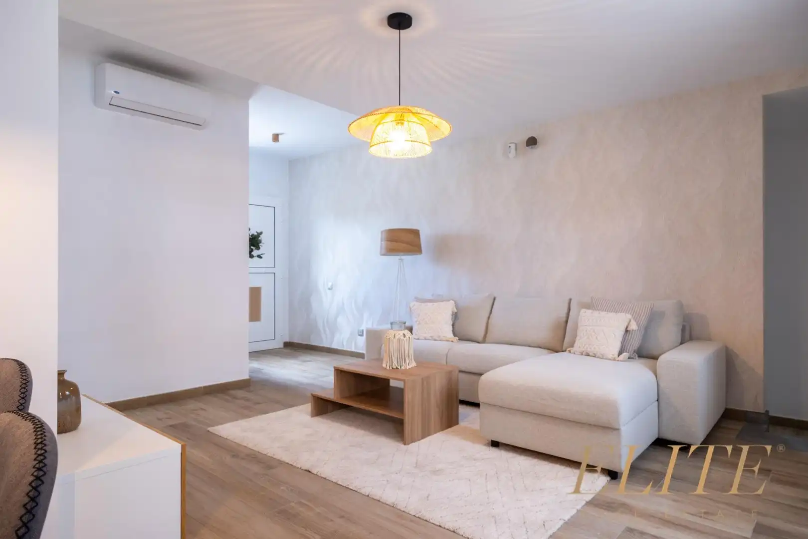 Living room of Detached homes for sale in San Bartolomé de Tirajana  with Air Conditioner, Private garden and Terrace