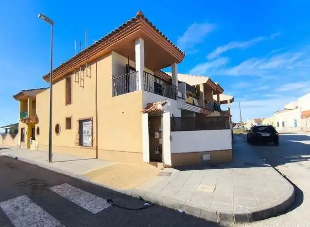Vista exterior de Casa adosada en venda en Torre-Pacheco