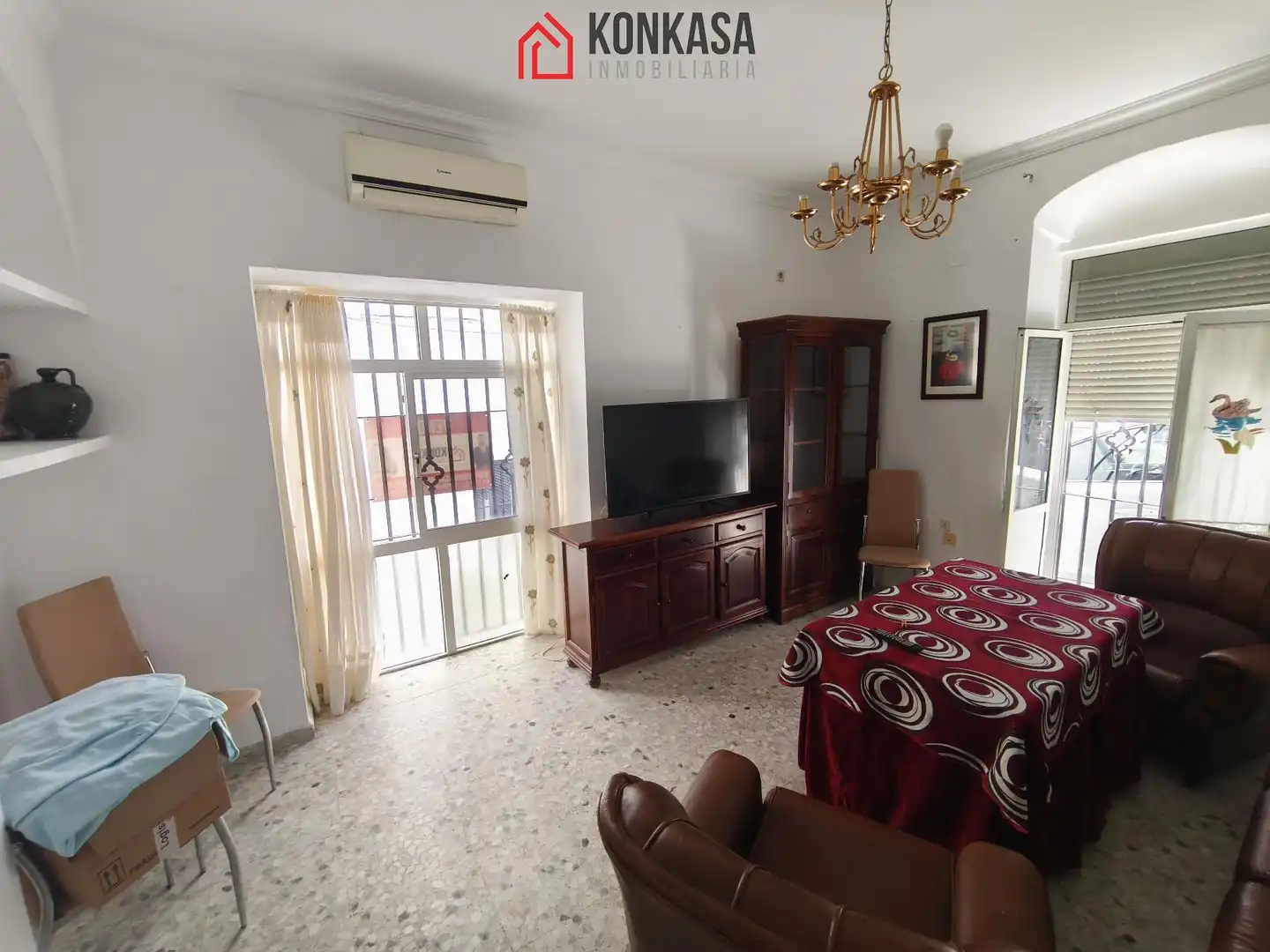 Sala d'estar de Casa o xalet en venda en Arcos de la Frontera amb Aire condicionat, Terrassa i Traster