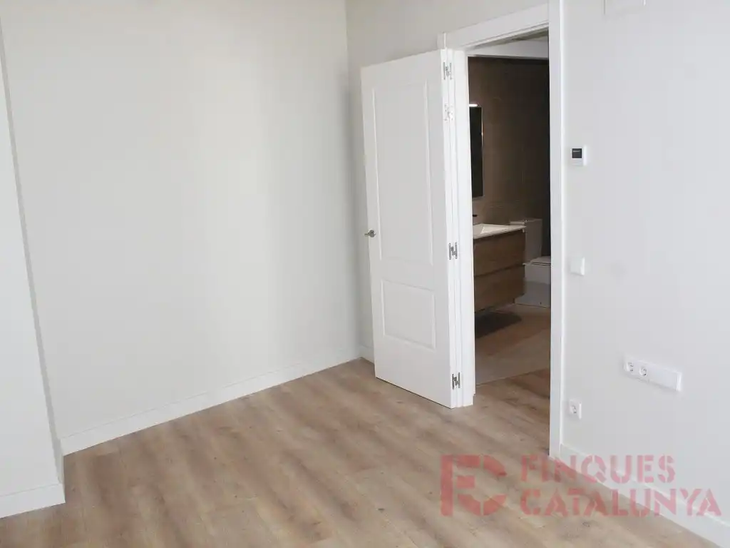 Bedroom of Duplexes for sale in Girona  with Air Conditioner