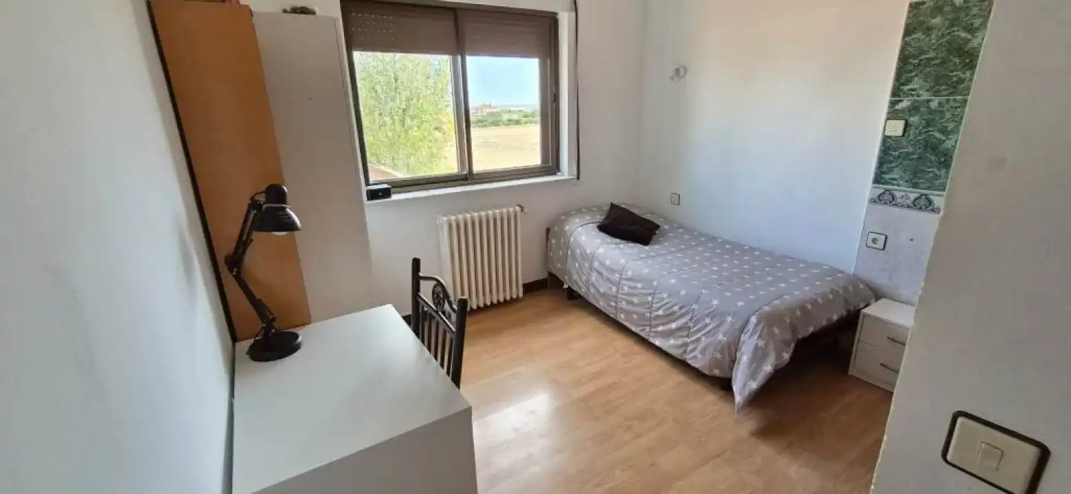 Schlafzimmer von Haus oder Chalet zum Verkauf in Castellanos de Villiquera mit Heizung, Privatgarten und Terrasse