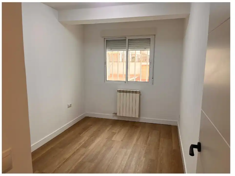 Bedroom of Flat for sale in Zaragoza  with Heating