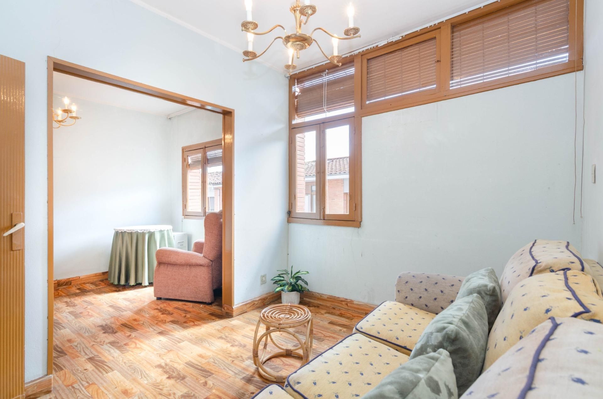 Living room of Single-family semi-detached for sale in Salas  with Heating