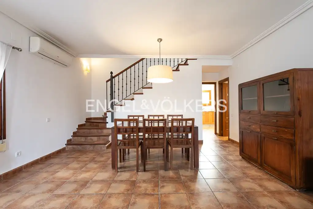 Comedor de Casa o chalet de alquiler en L'Eliana con Aire acondicionado, Calefacción y Jardín privado