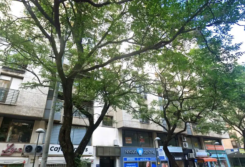 Vista exterior de Pis en venda en Cáceres