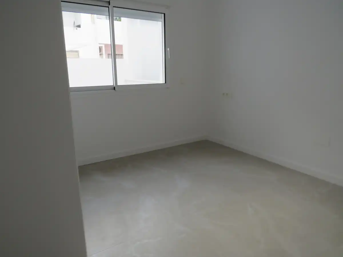 Habitación de Apartamento en venta en Fuengirola con Aire acondicionado, Calefacción y Terraza