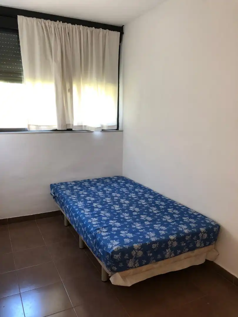 Habitación de Casa adosada en venta en Gilet con Calefacción, Terraza y Horno