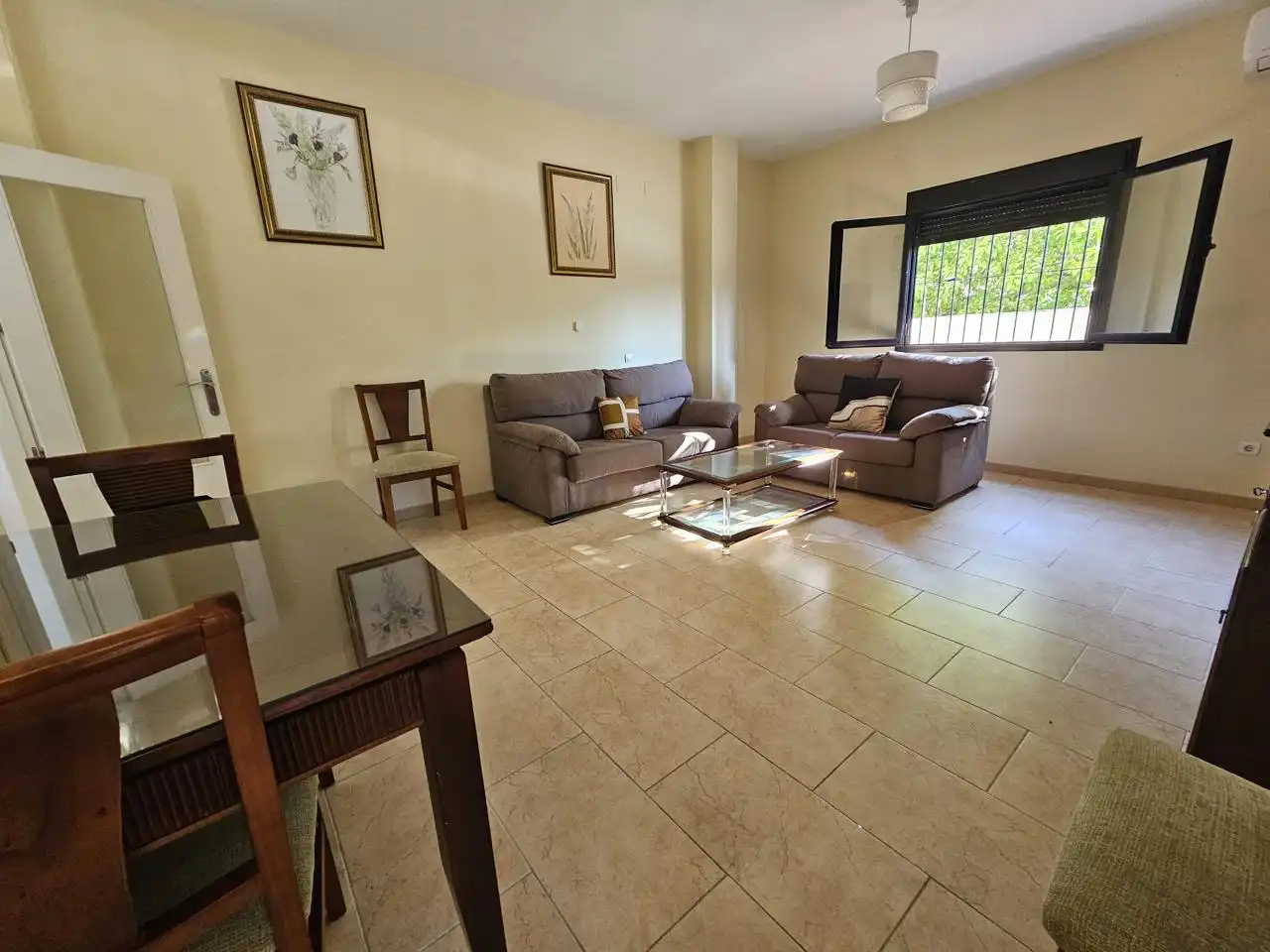 Living room of Flat for sale in Jerez de la Frontera  with Air Conditioner, Terrace and Furnished