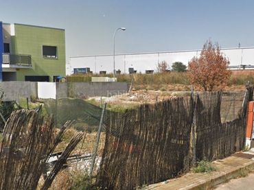 Terreny residencial de lloguer a Calle Jacinto Benavente 32
