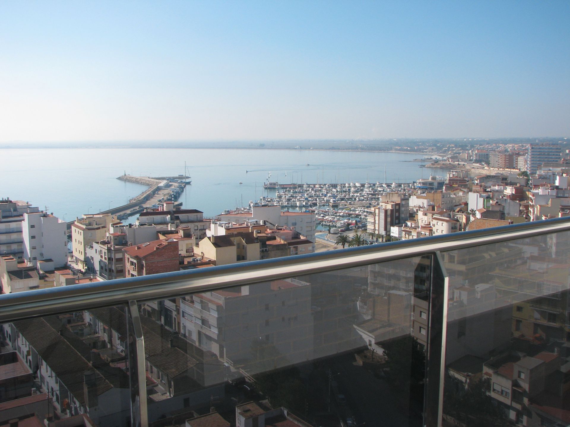 Wohnung miete in L'Ampolla mit Klimaanlage, Heizung und Terrasse