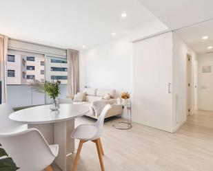 Sala d'estar de Apartament per a compartir en  Barcelona Capital amb Aire condicionat i Terrassa