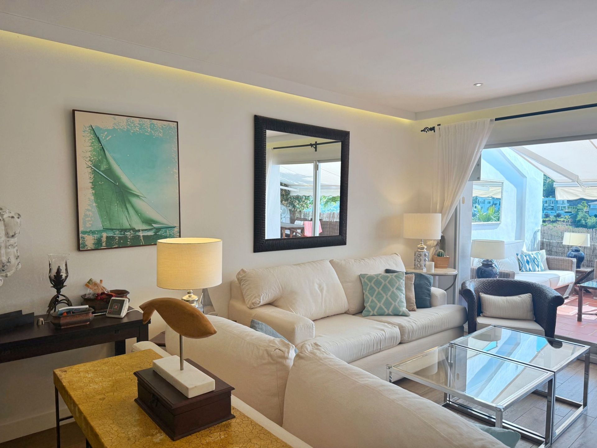 Living room of Flat to rent in Benahavís  with Air Conditioner, Terrace and Furnished