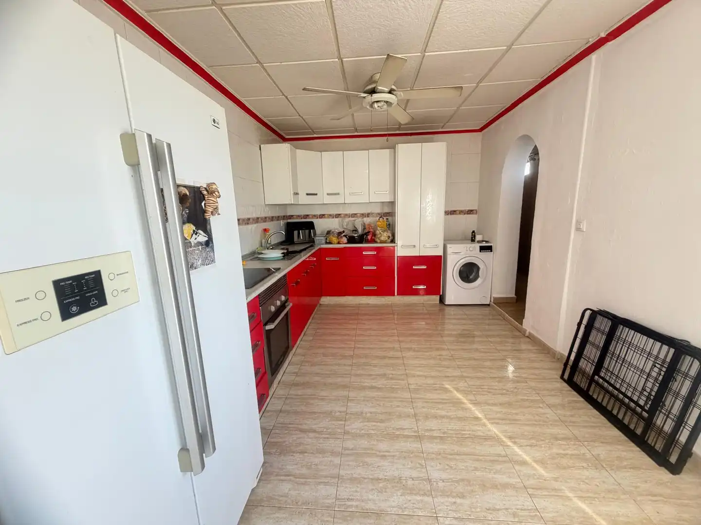 Cuina de Casa o xalet en venda en Elche / Elx amb Aire condicionat, Jardí privat i Terrassa