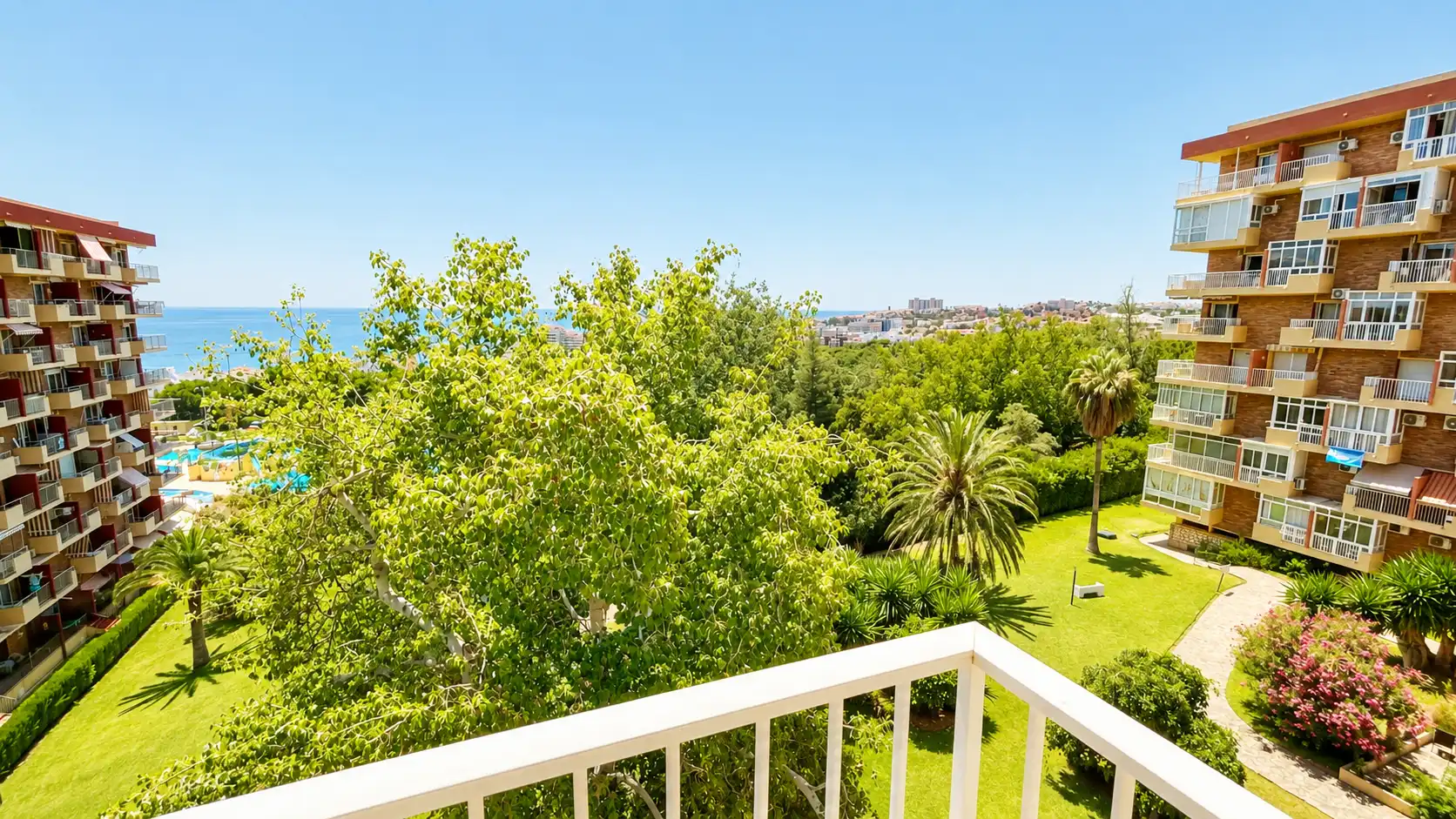 Garden of Apartments for sale in Benalmádena  with Air Conditioner, Heating and Terrace