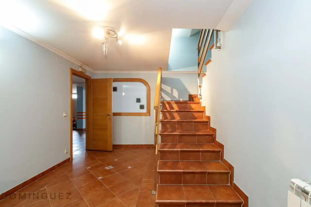 Casa o chalet en venta en Vigo  con Calefacción, Jardín privado y Parquet