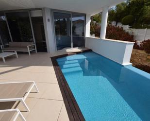 Piscina de Casa adosada de lloguer en Marbella amb Aire condicionat, Jardí privat i Terrassa