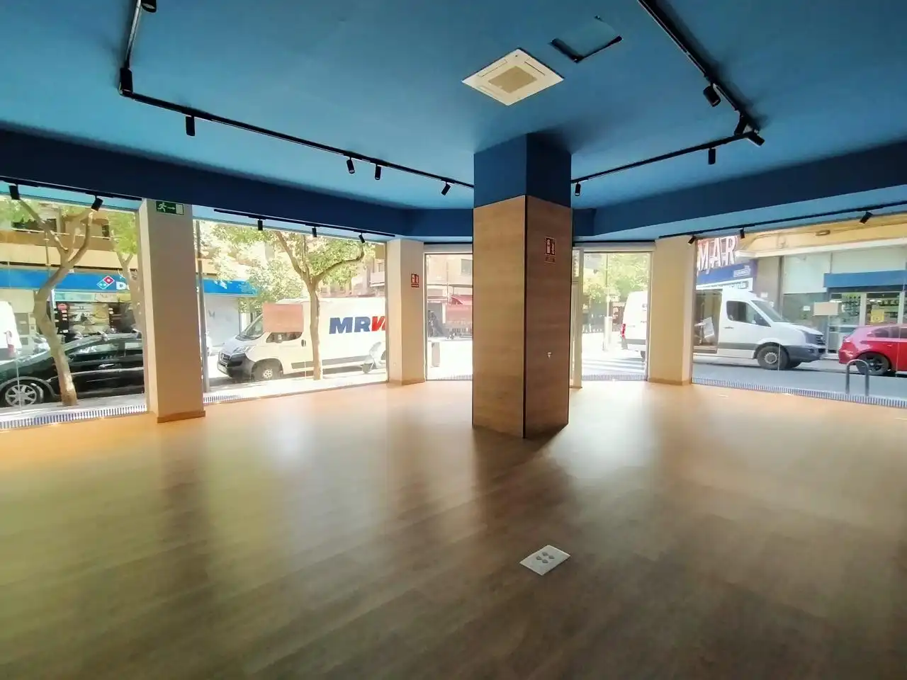 Local comercial de lloguer a Calle Tomás Bretón, imagen 27