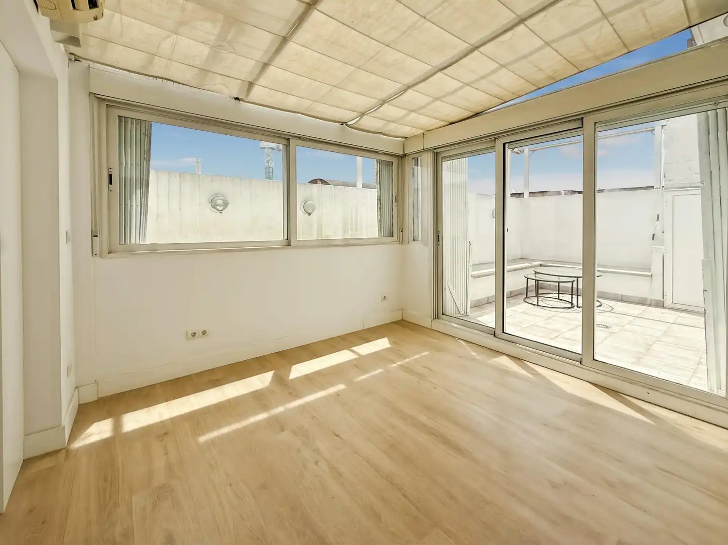 Habitación de Ático de alquiler en Madrid con Aire acondicionado, Calefacción y Terraza