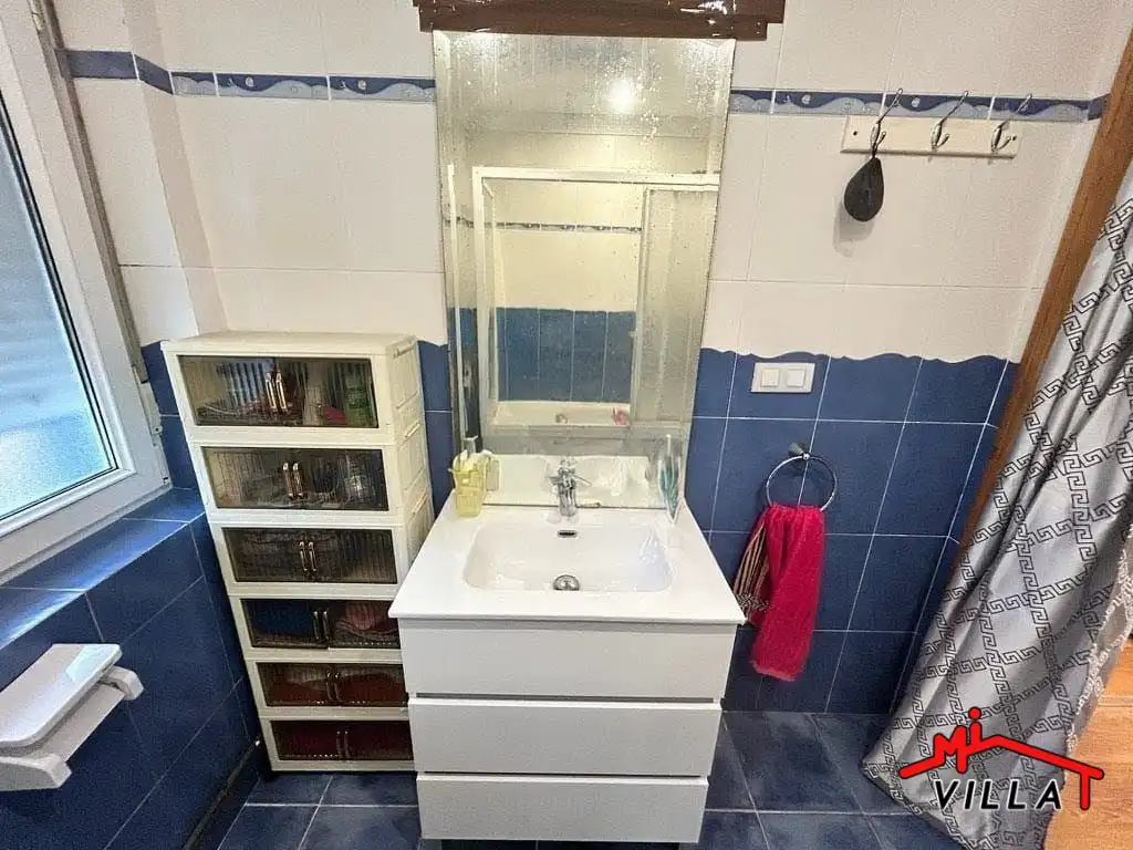 Bathroom of Flat for sale in Bárcena de Cicero  with Heating, Terrace and Storage room