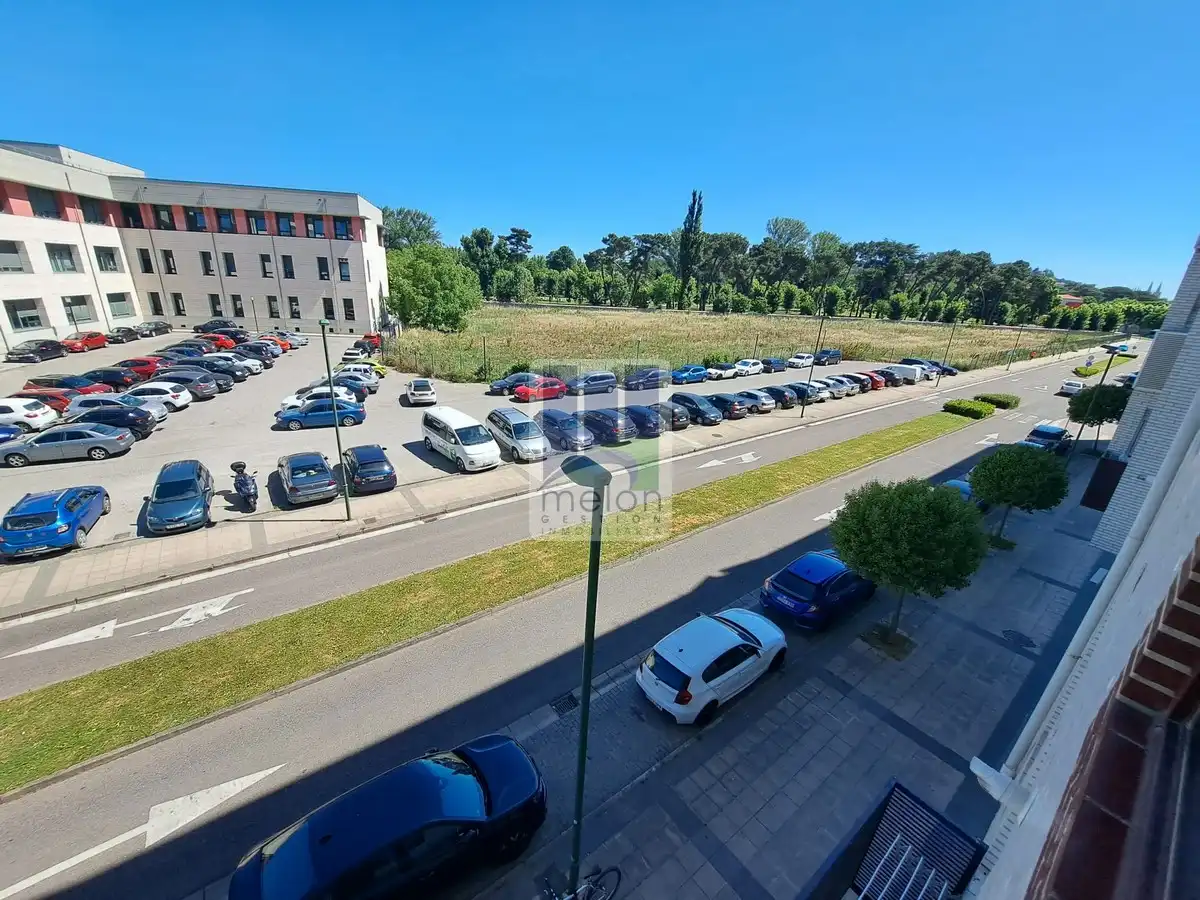 Parking de Piso en venta en Burgos con Trastero