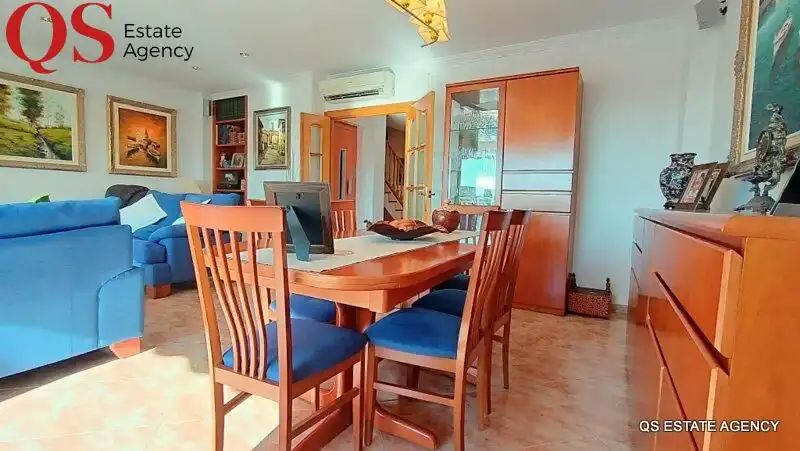 Comedor de Casa adosada en venta en Pineda de Mar con Aire acondicionado, Calefacción y Terraza