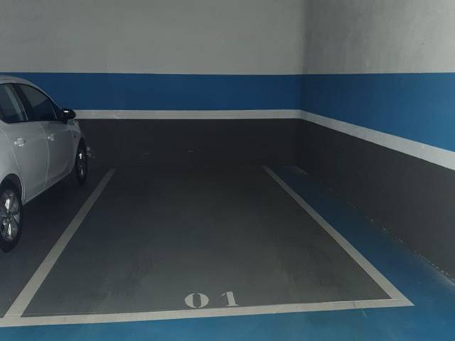 Garaje en Venta en Calle Molina de Aragón, 3 en Ensanche