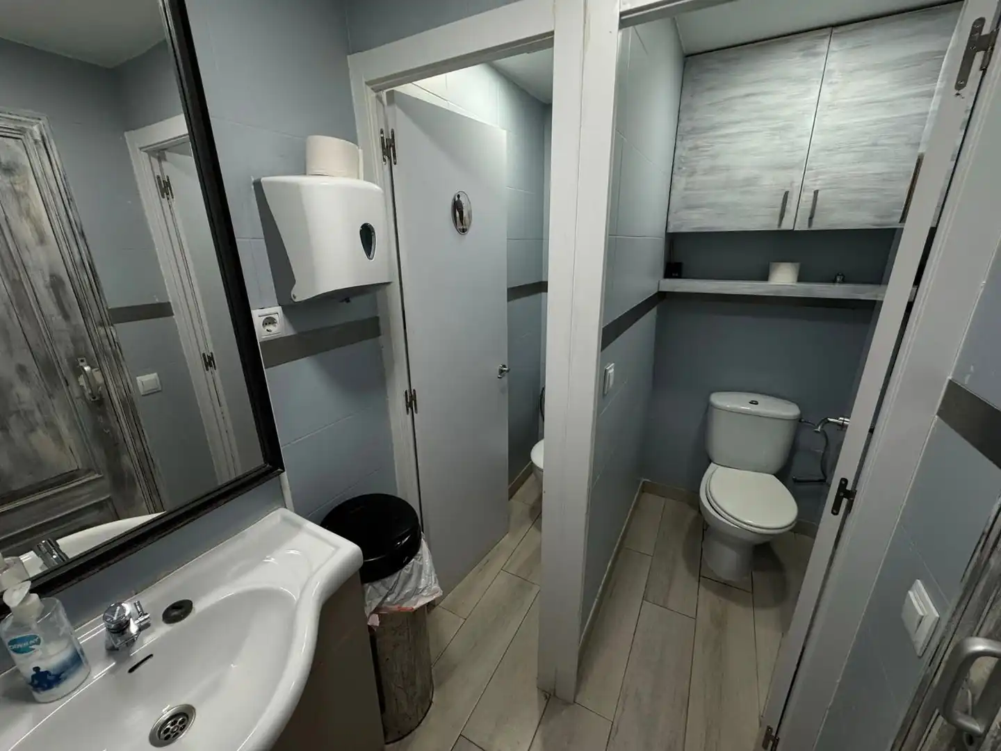 Baño de Local en traspaso en Sant Martí