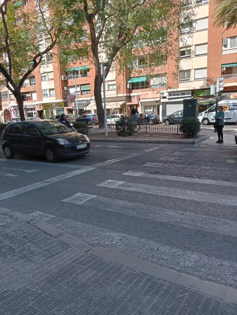 Vista exterior de Local en venta en Valencia con Aire acondicionado, Terraza y Amueblado